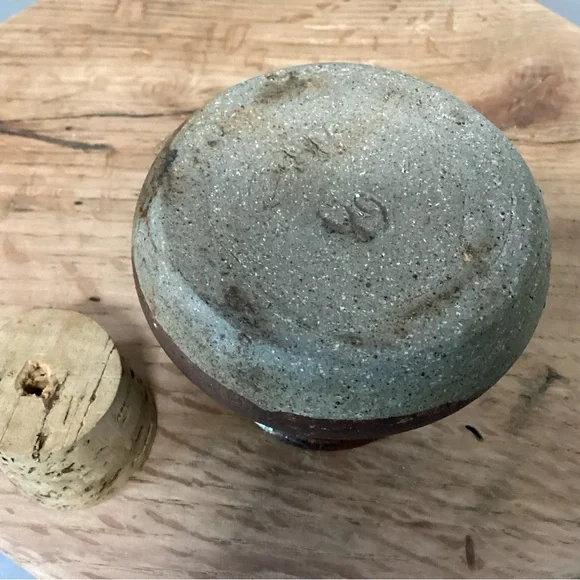 🟤 Vintage - Two Toned Handmade Ceramic Pottery Jar / Creamer / Pitcher - Unique - Picture 12 of 15